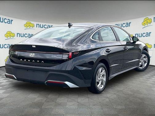 Black 2025 Hyundai SONATA SE