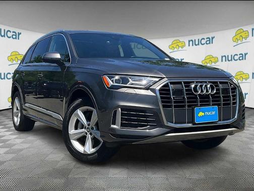 2023 Audi Q7 45 Premium Plus