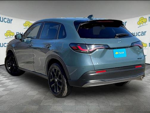 Pearl 2025 Honda HR-V Sport