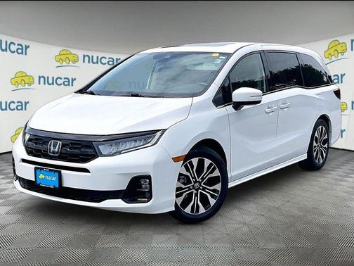 White 2025 Honda Odyssey Elite