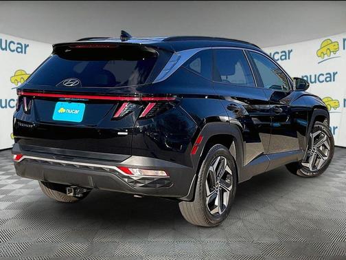 Black 2023 Hyundai TUCSON SEL
