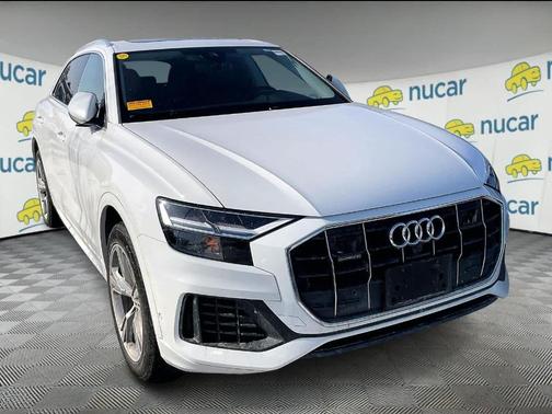 2022 Audi Q8 55 Premium Plus