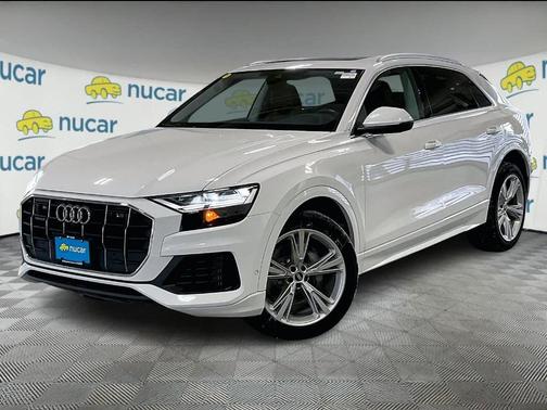 2022 Audi Q8 55 Premium Plus