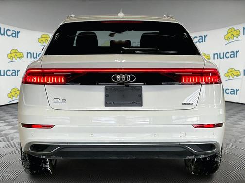 2022 Audi Q8 55 Premium Plus