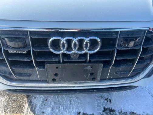 2022 Audi Q8 55 Premium Plus