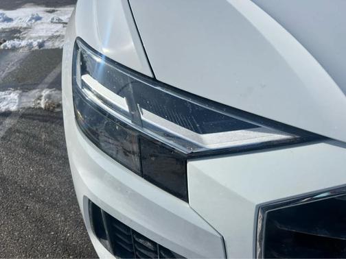 2022 Audi Q8 55 Premium Plus