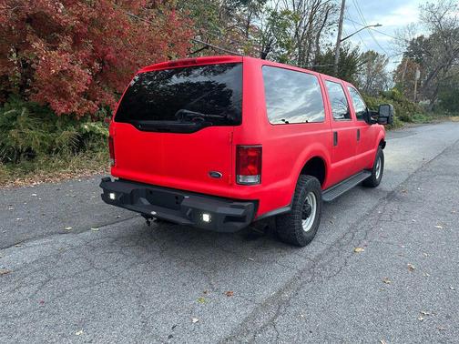 2005 Ford Excursion XLT