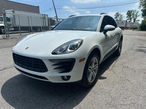 2018 Porsche Macan Sport Utility 4D