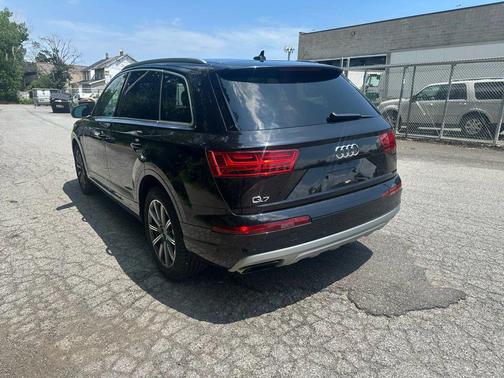 2019 Audi Q7 55 Prestige