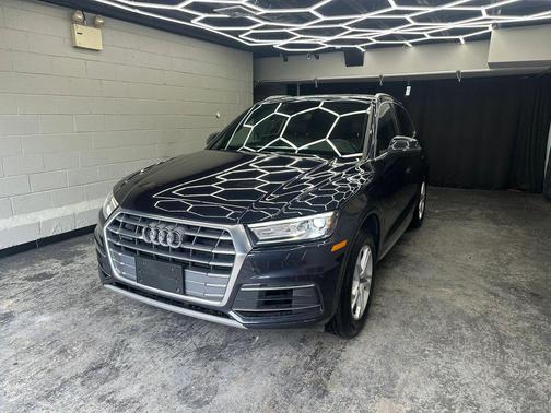 Blue 2019 Audi Q5 45 Premium