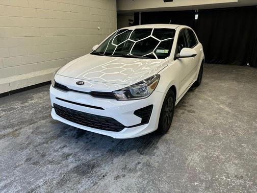 Clear White 2021 Kia Rio S