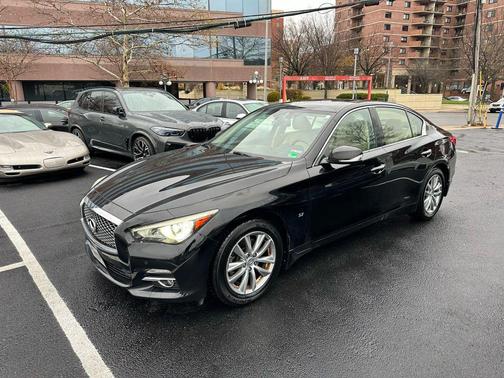 2015 INFINITI Q50 Premium
