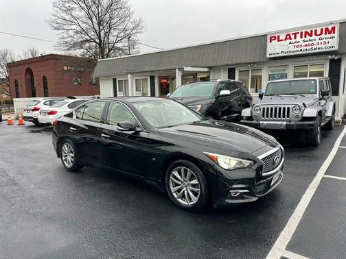 2015 INFINITI Q50 Premium