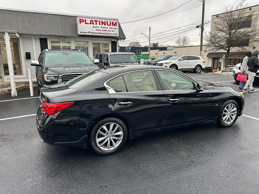 2015 INFINITI Q50 Premium