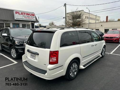 2008 Chrysler Town & Country Limited
