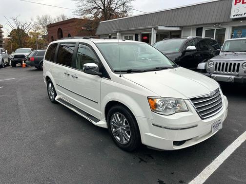 2008 Chrysler Town & Country Limited