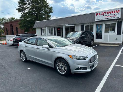 2016 Ford Fusion SE