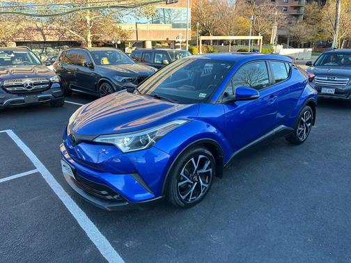 2018 Toyota C-HR XLE Premium Sport Utility 4D
