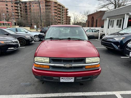 2003 Chevrolet S-10 Base