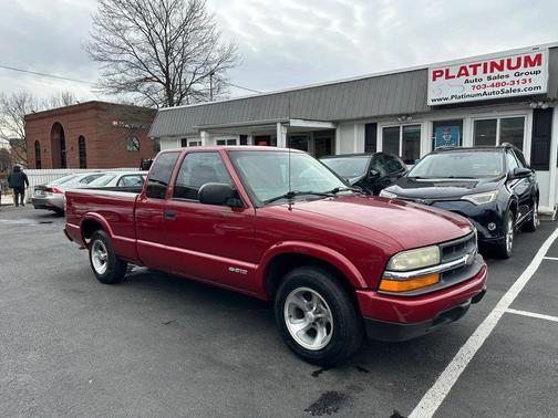 2003 Chevrolet S-10 Base