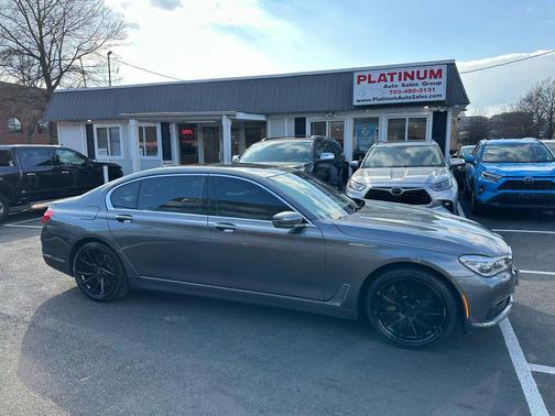 2016 BMW 750 i xDrive