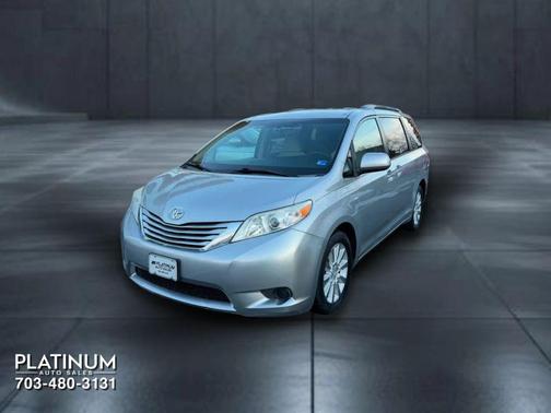 2016 Toyota Sienna LE