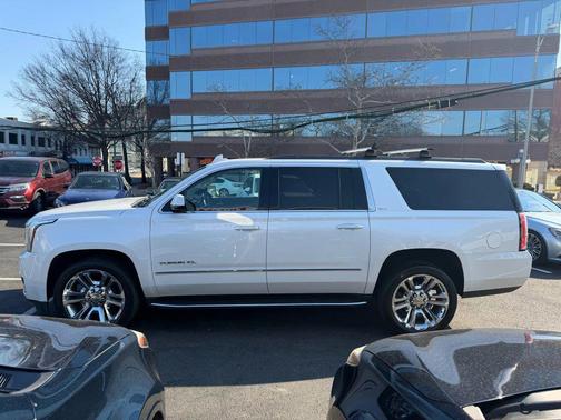 2018 GMC Yukon XL SLT
