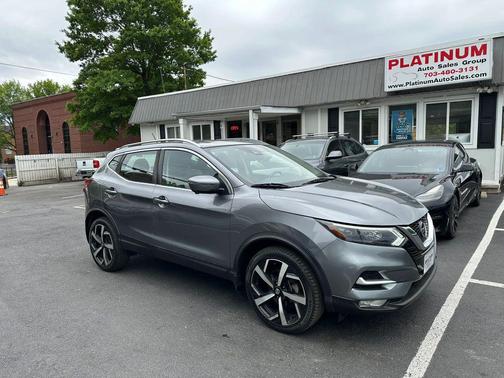 Gun Metallic 2020 Nissan Rogue Sport SL