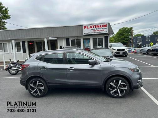 Gun Metallic 2020 Nissan Rogue Sport SL