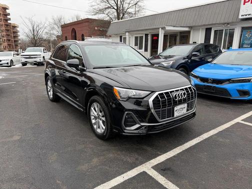 2021 Audi Q3 45 S line Premium
