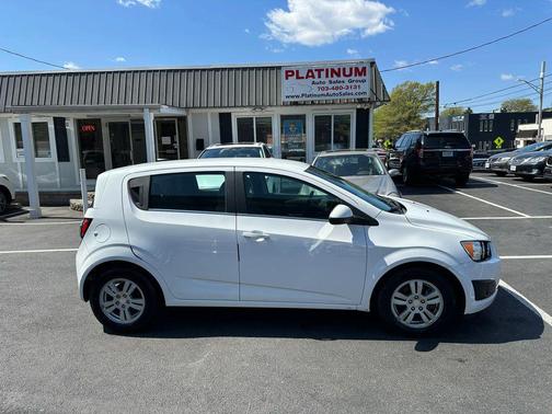 Summit White 2013 Chevrolet Sonic LT