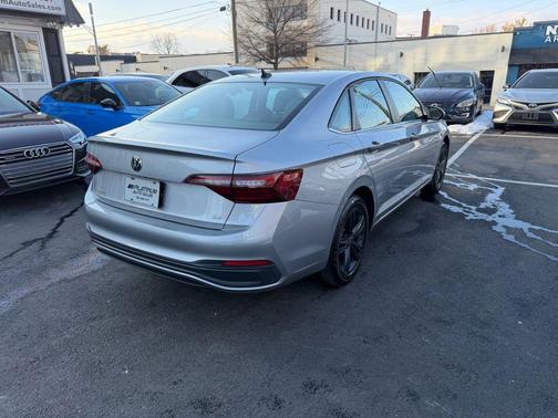 2022 Volkswagen Jetta 1.5T SE