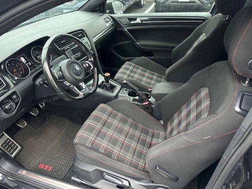 2016 Volkswagen Golf GTI 2.0T S 4-Door