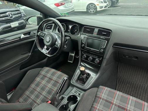 2016 Volkswagen Golf GTI 2.0T S 4-Door