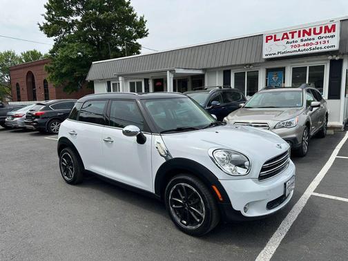 Light White 2016 MINI Countryman Cooper