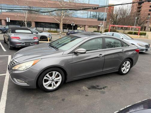 2011 Hyundai SONATA Limited