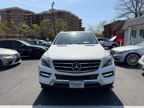 White 2013 Mercedes-Benz M-Class 4MATIC