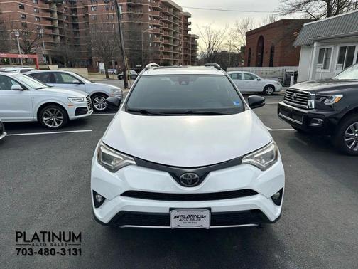 2018 Toyota RAV4 SE