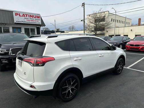 2018 Toyota RAV4 SE