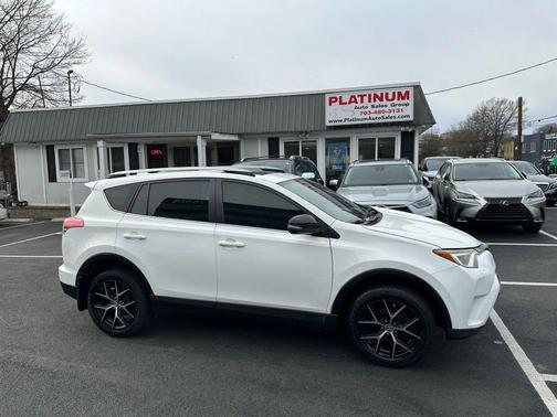 2018 Toyota RAV4 SE