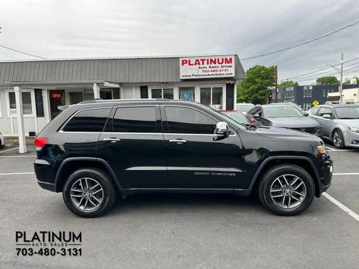 Diamond Black Crystal Pearlcoat 2018 Jeep Grand Cherokee Limited