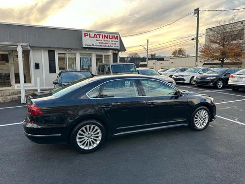 2017 Volkswagen Passat 1.8T SE