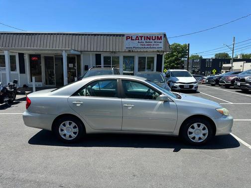 Lunar Mist Metallic 2004 Toyota Camry LE