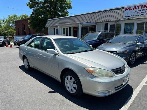 Lunar Mist Metallic 2004 Toyota Camry LE