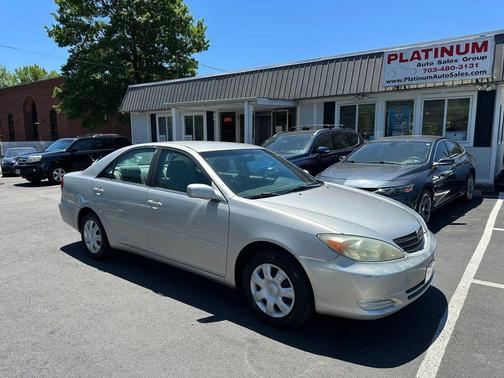 Lunar Mist Metallic 2004 Toyota Camry LE