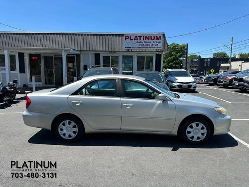Lunar Mist Metallic 2004 Toyota Camry LE