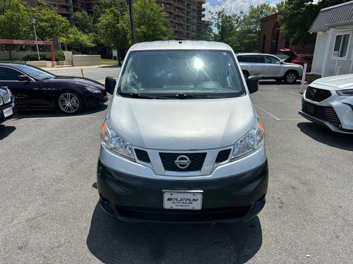 2015 Nissan NV200 S Van 4D