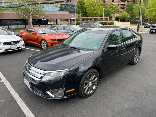 Tuxedo Black Metallic 2011 Ford Fusion SE