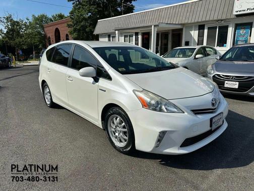 2014 Toyota Prius v Two