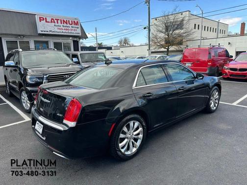 2015 Chrysler 300 Limited